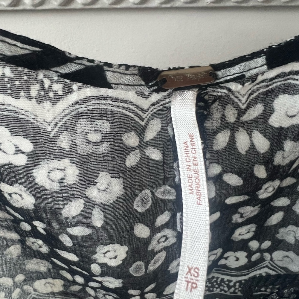 NWOT Free People Yo Yo Geo Blouse Black White Sheer Sz XS - Picture 5 of 6